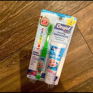 Coco melon toothbrush set